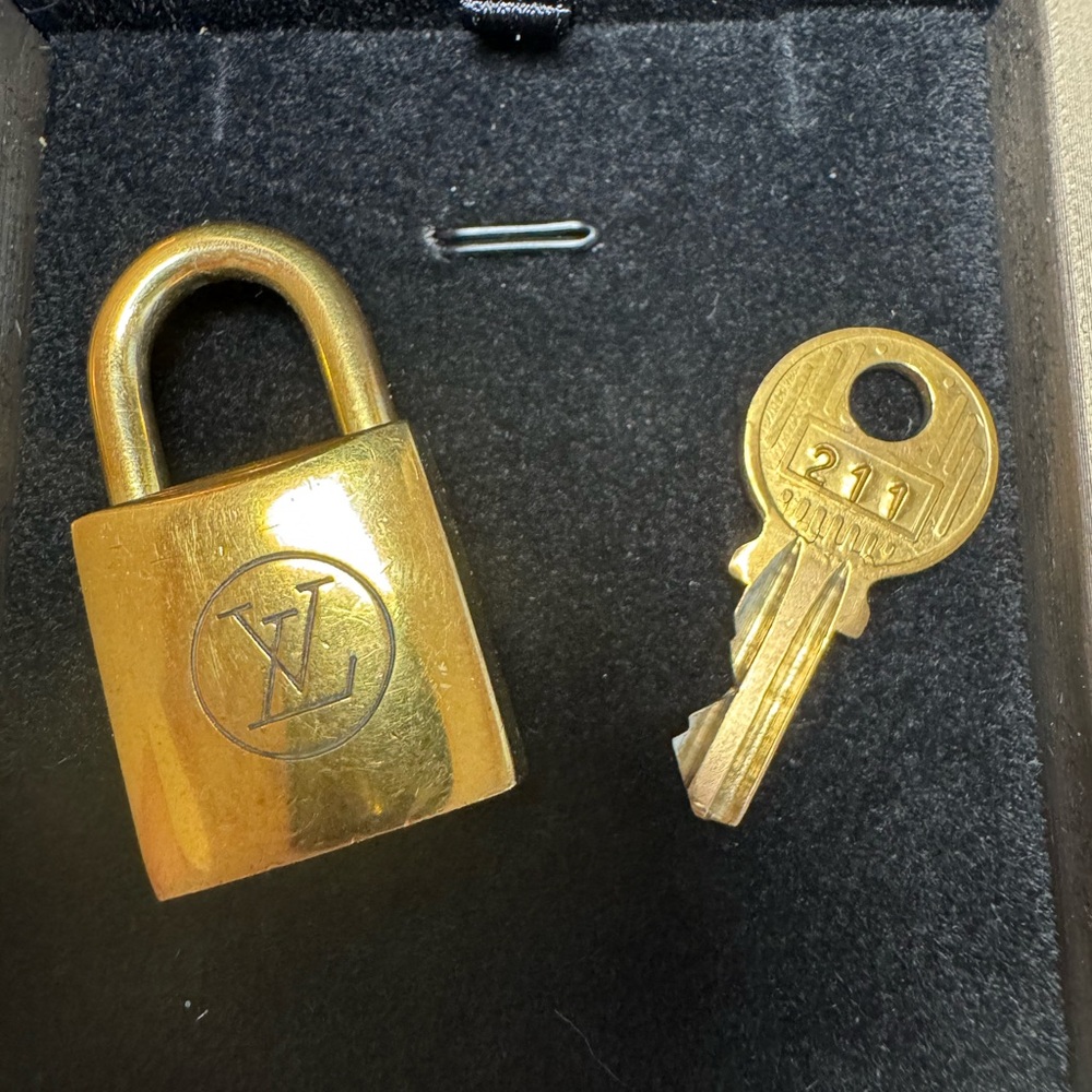 Louis Vuitton Lock and Key #211